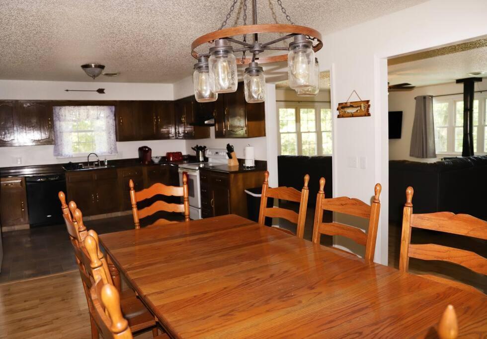 3 Bedroom Vacation Home Next To Silver Dollar City Бренсон Екстер'єр фото